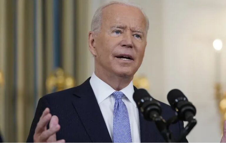 Joe Biden pide a los ciudadanos estadounidenses que abandonen Ucrania