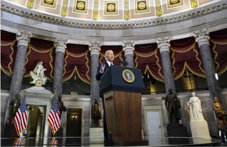 Presidente Joe Biden culpa a Trump del asalto al Capitolio