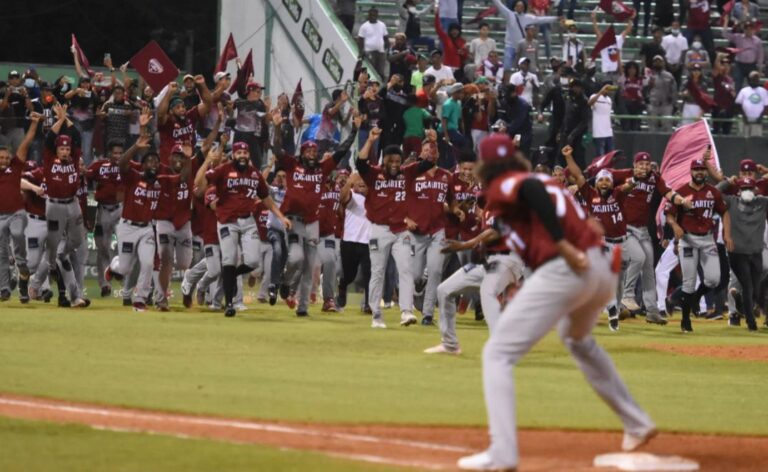 Licey felicita a los Gigantes por su segundo campeonato de la Lidom