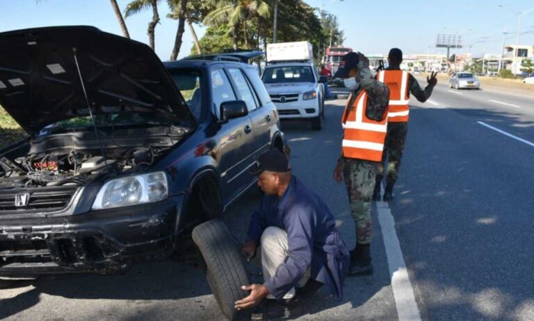 Durante las festividades navideñas, Comipol asistió a más de 16,000 conductores en carreteras