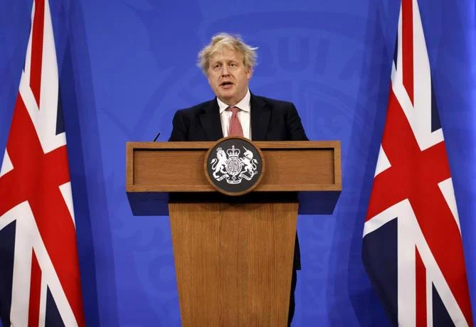 Boris Johnson retira las restricciones por COVID-19 en Inglaterra