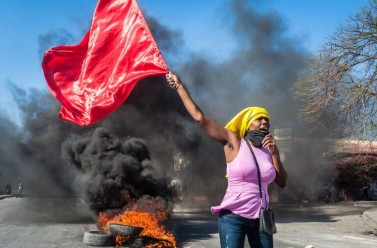 Haitianos protestan por segundo día seguido para pedir alza de salario mínimo