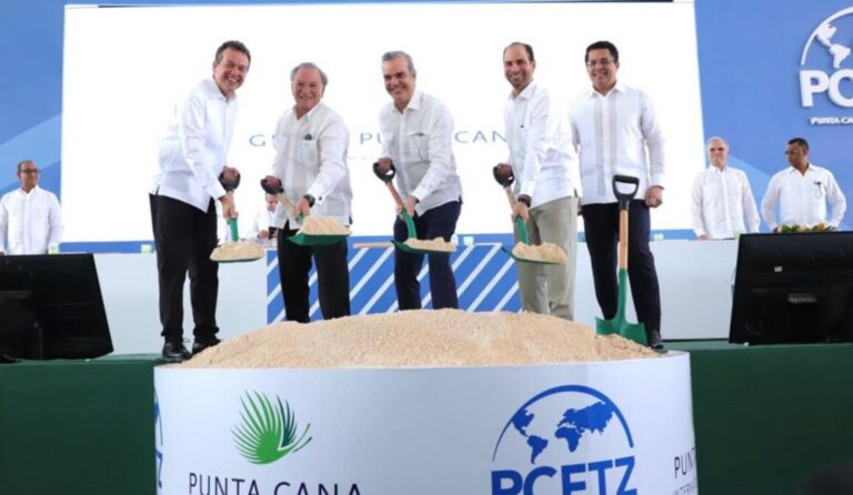 Presidente Abinader asiste primer palazo ampliación aeropuerto Punta Cana y construcción centro logístico; generará 7,000 nuevos empleos