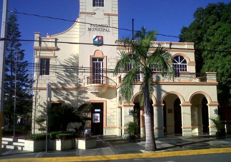 Alcaldía denuncia INTRANT abandona trabajos en San Cristóbal