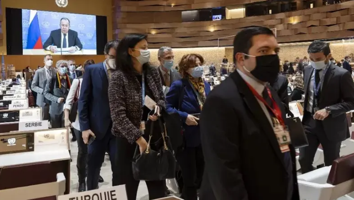Más de 100 diplomáticos boicotean un discurso del canciller ruso Serguéi Lavrov ante la ONU y abandonan la sala