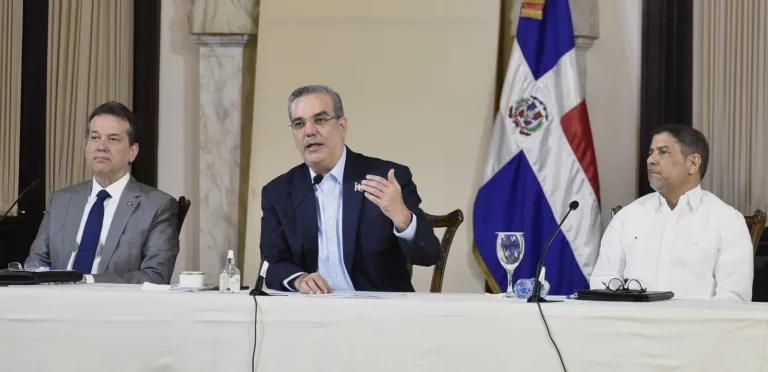 Presidente Abinader dispone de 3,475 millones de pesos para mitigar la inflación internacional