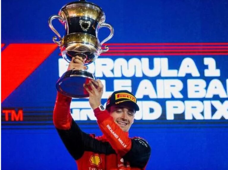 Ferrari, con Leclerc y Sainz, acapara el 1-2 en el podium en el Gran Premio de Bahrein