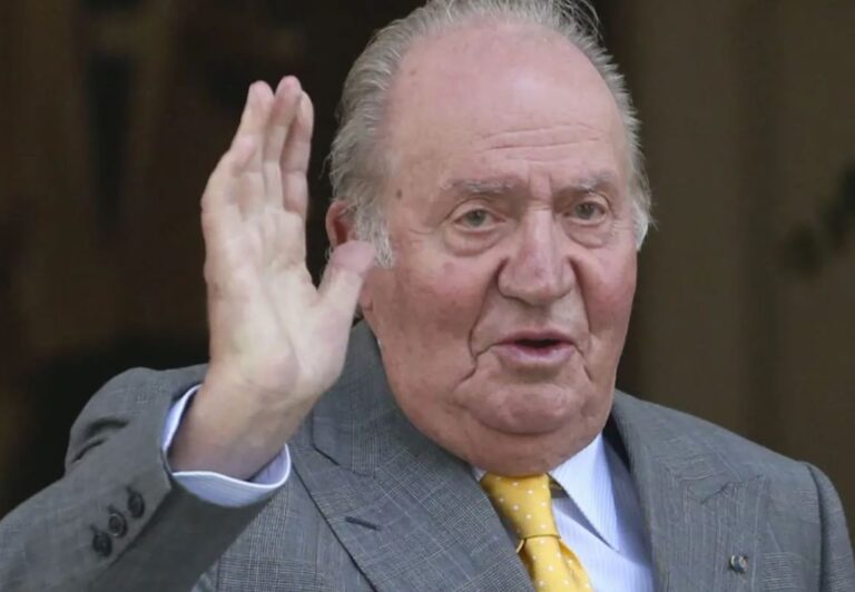 Rey Juan Carlos desea volver a España, pero no ahora