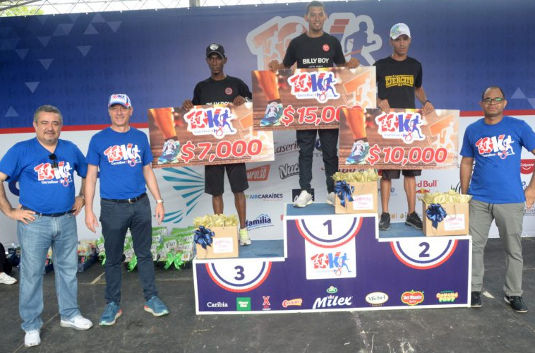 Soranyi Ramírez y Amaury Rodríguez conquistan 8va edición carrera Carrefour 10K