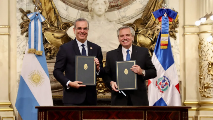 Presidentes de RD y de Argentina firman tres acuerdos de cooperación