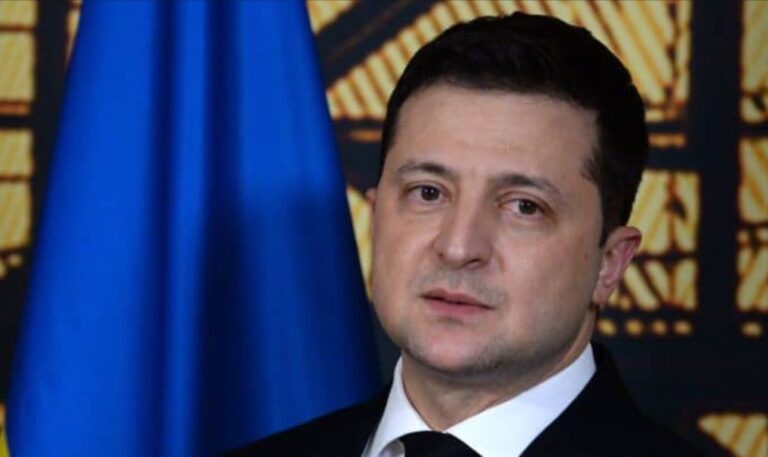 Presidente de Ucrania: las negociaciones pretenden lograr una reunión con Putin