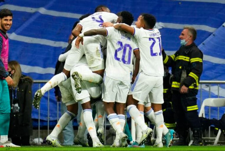 Benzema, héroe de nuevo; Madrid elimina a campeón Chelsea