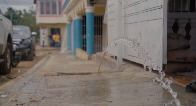 CAASD lleva agua potable a más de 600 familias en Santo Domingo Norte