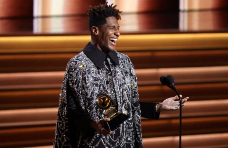 Jon Batiste gana el Grammy al álbum del año con su aclamado «We Are»