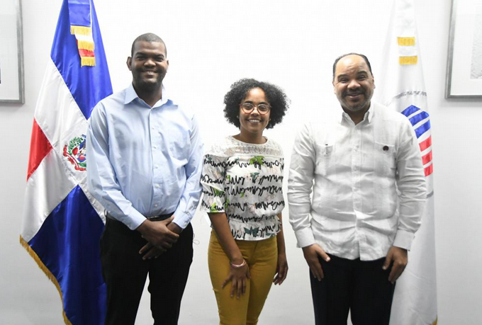 Defensor del Pueblo pagará intérpretes para educación de sordos