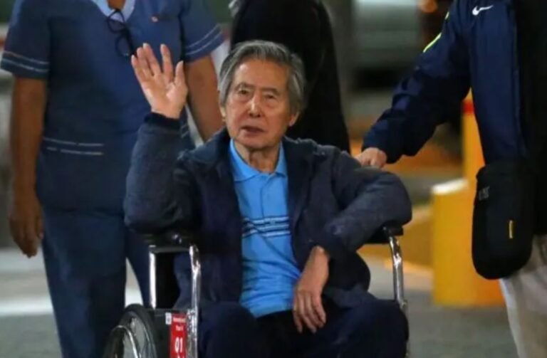 Expresidente Fujimori fue internado en clínica tras sufrir descompensación