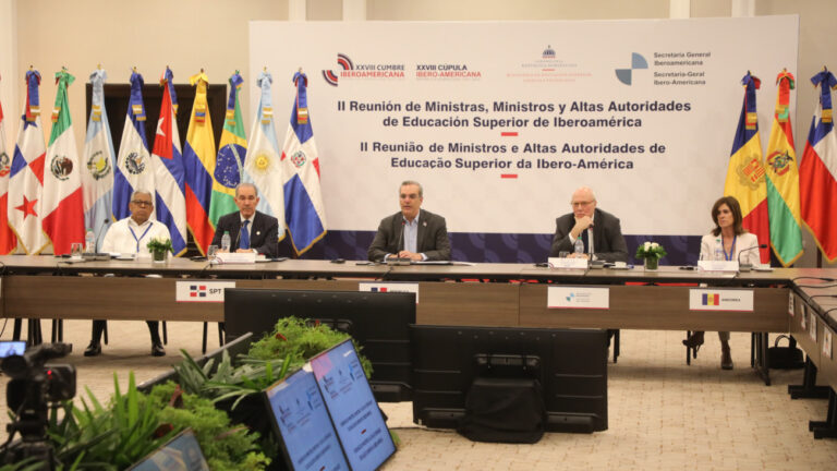 Presidente Abinader afirma Educación Superior presenta múltiples desafíos que demandan concurso de la comunidad iberoamericana