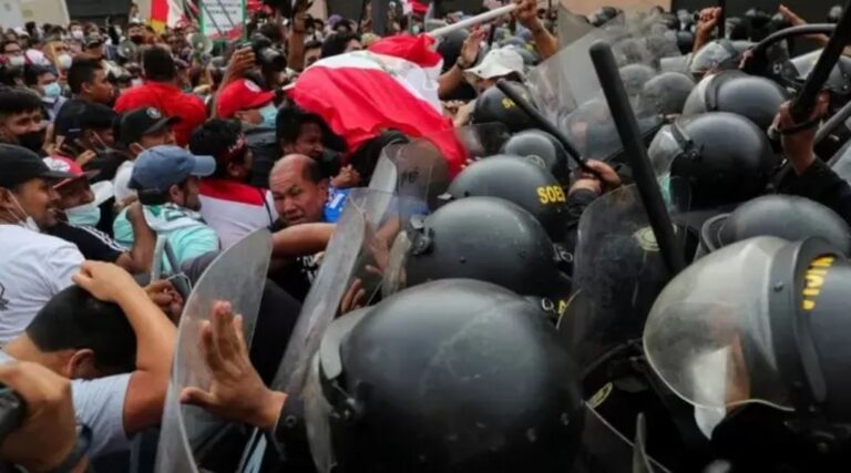 Perú: Anuncia el fin del estado de emergencia en medio de violentos enfrentamientos