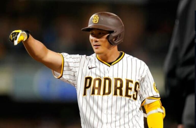 Machado y Musgrove ayudan a Padres a derrotar a Rojos