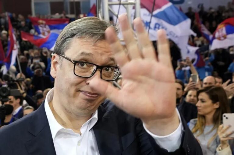 Serbia: Primeras proyecciones apuntan a victoria de Vucic