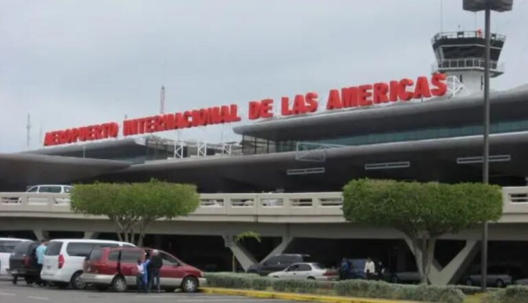 Estados Unidos repatria 71 dominicanos cumplieron condenas en esa nación