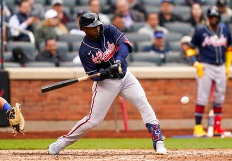 Bravos de Atlanta vencen a los Mets con hit de Adam Duvall