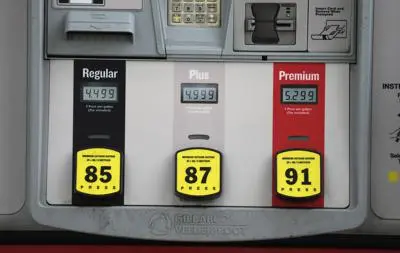 Precio de la gasolina aumenta en EEUU