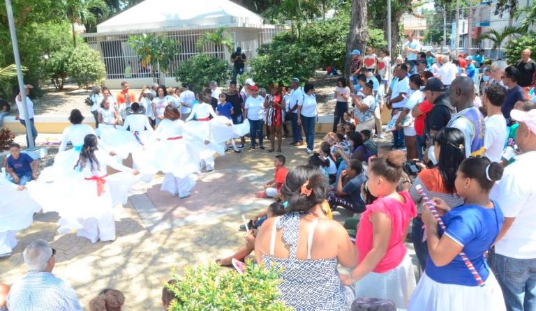 Alcaldía Santiago lleva a La Joya actividad dirigida a la familia
