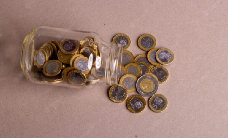 Monedas dominicanas están siendo usadas para hacer joyas en Haití