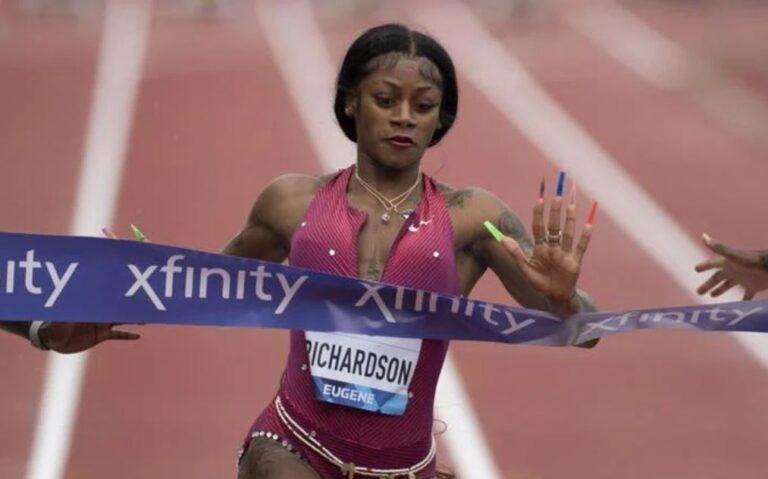 Velocista de Estados Unidos Sha’Carri Richardson busca pase a mundial