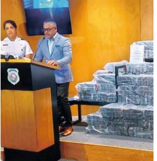 Autoridades incautan 371 paquetes con cocaína en Peravia