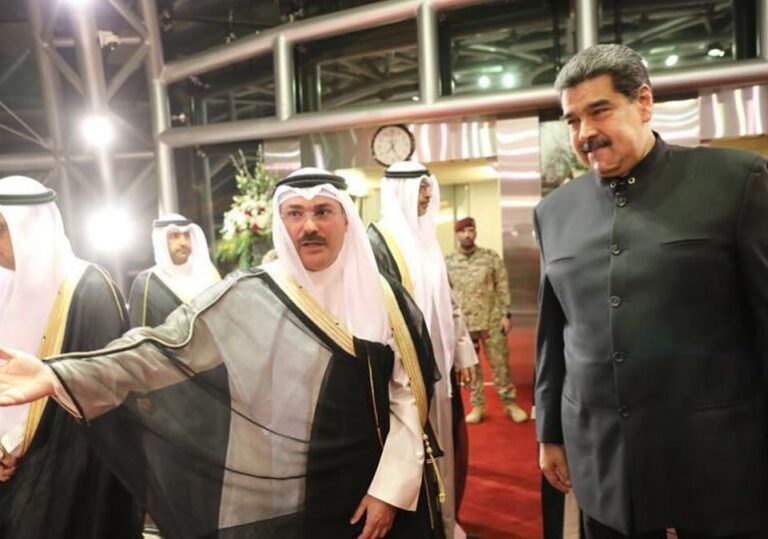 Nicolás Maduro inicia visita sorpresa a Catar