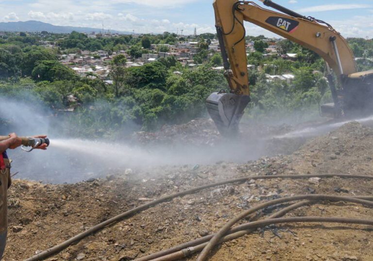 Medio Ambiente dispuso en marzo la clausura del vertedero de Moca