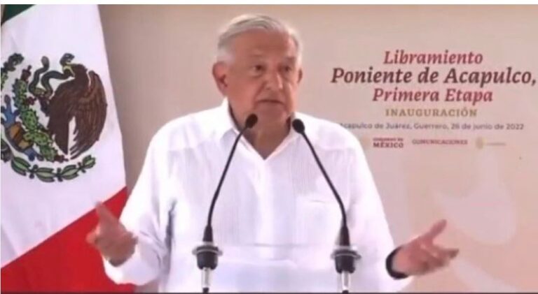 López Obrador defiende a su hijo menor de edad tras ataques en redes sociales