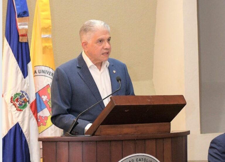 Presidente del Senado llama a legisladores aprobar Ley de Extinción de Dominio