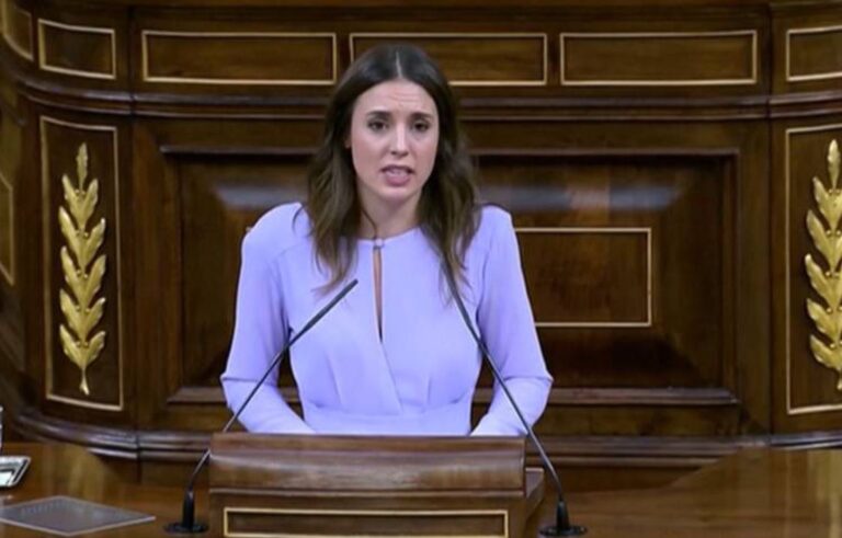 Congreso de España aprueba la ‘‘ley del solo sí es sí’’