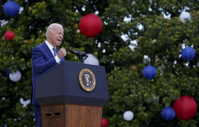 Joe Biden celebra el 4 de julio en un entorno político diferente