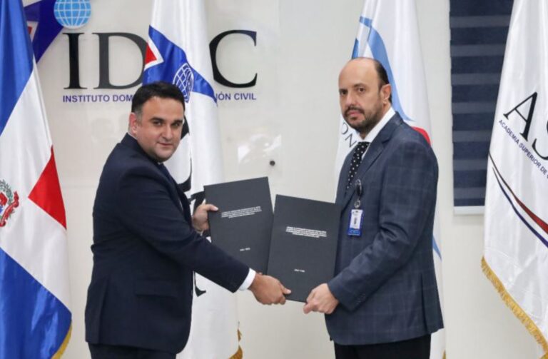 El IDAC y la ASCA firman acuerdo interinstitucional con Inter Aviation Services