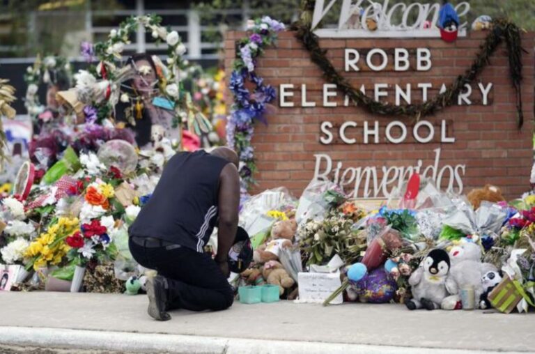 Respuesta policial «caótica» y «apática» a tiroteo en escuela de Texas, dice informe