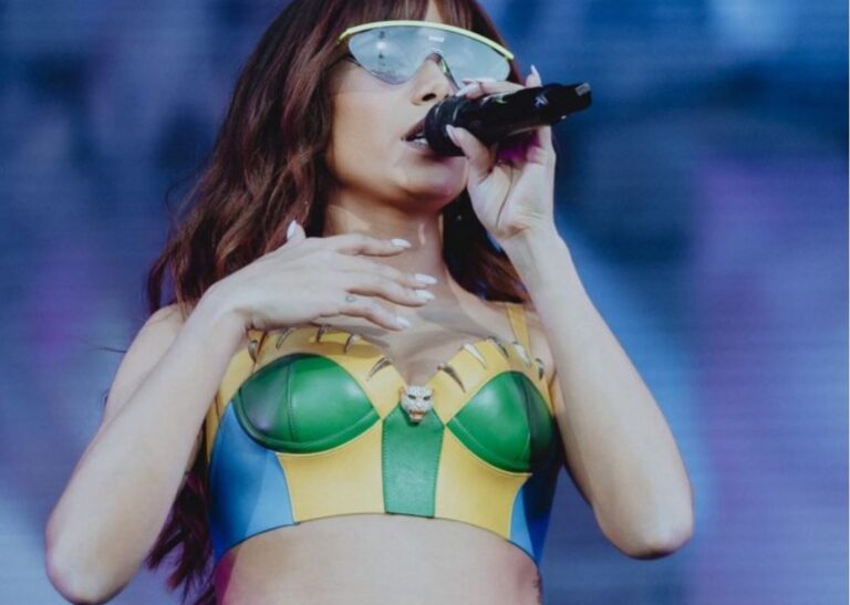 Cantante brasileña Anitta anuncia su apoyo a Lula contra Bolsonaro