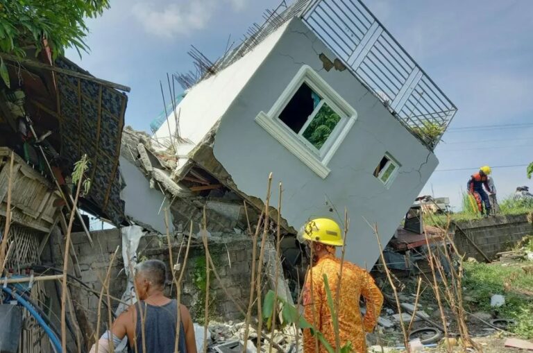Los muertos tras un terremoto en el norte de Filipinas suben a cuatro