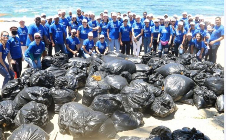 Citi recolecta más de 5 mil libras de desechos en jornada de limpieza en Haina