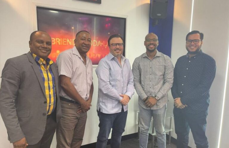 Reclutador de peloteros no cree prospere proyecto de ley busca regular práctica béisbol