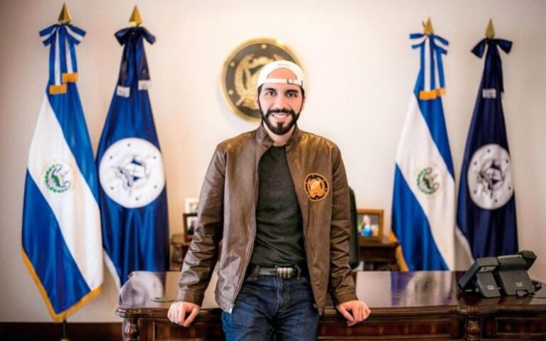 Nayib Bukele reacciona tras allanamiento a la casa de Donald Trump