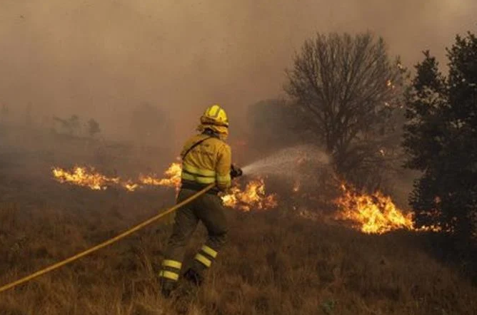 Al menos 11 heridos en un incendio en almacén del «Amazon» ruso