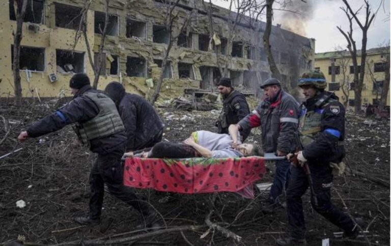 Mueren 25 en un ataque el día de independencia de Ucrania