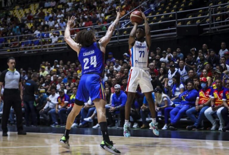 Venezuela derrota a Dominicana en el Clasificatorio al Campeonato Mundial de Baloncesto