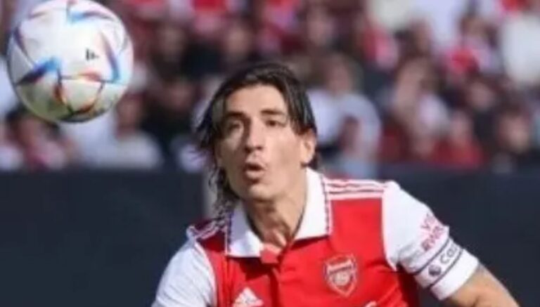 Barcelona contrata al lateral Bellerín