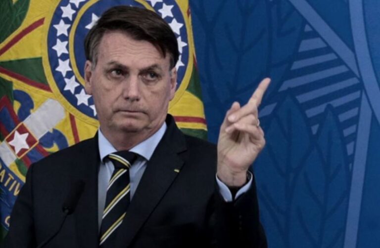 Bolsonaro dice que se apartará de la política si pierde la elección