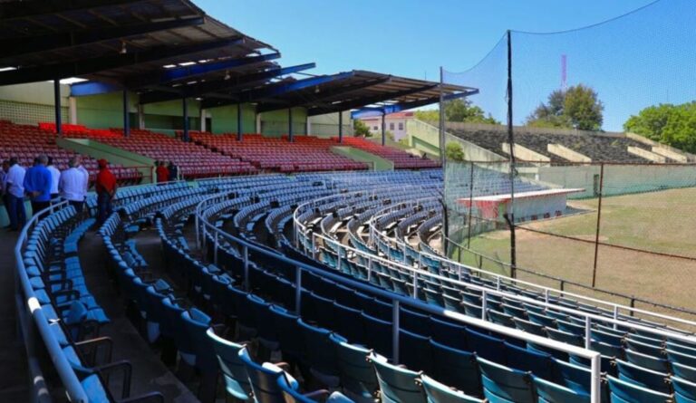 Gobierno dispone de RD 150 millones para remodelación del Estadio José Briceño de Puerto Plata